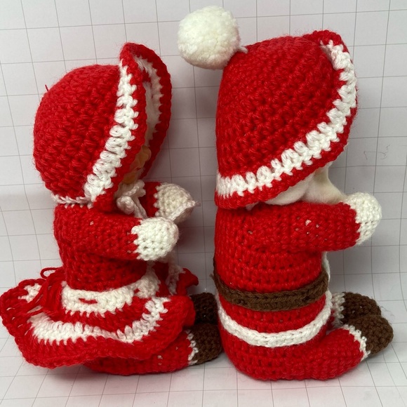 Vintage crochet Handicrafts Cute / Creepy Santa & Mrs. Claus plush 11” doll kit - Picture 6 of 10